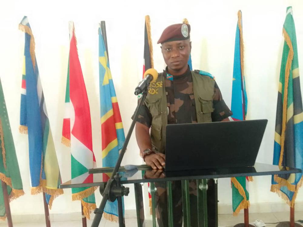  Nord Kivu: Captain Anthony Mwalushayi gives way to Reagan Mbuyi, new spokesman for the army in Grand-Nord
