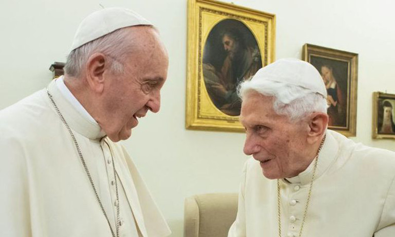 Benoit XVI is seriously sick, Pope François announces