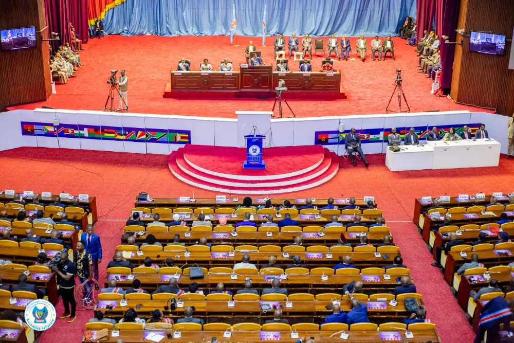 RDC : Les députés appelés à signer  la fiche individuelle d’appartenance à la Majorité ou à l’Opposition parlementaire.