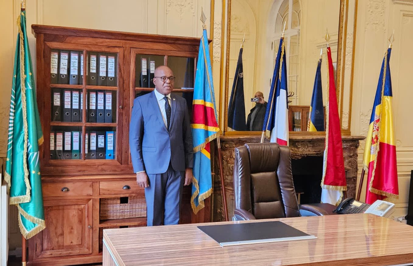  Visite de Tshisekedi en France : l’ambassadeur Emile Ngoy parle des attentes de la RDC
