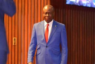 Élections des gouverneurs à Kinshasa : Une ONG appelle à des poursuites judiciaires contre Augustin Kabuya pour des actes de corruption